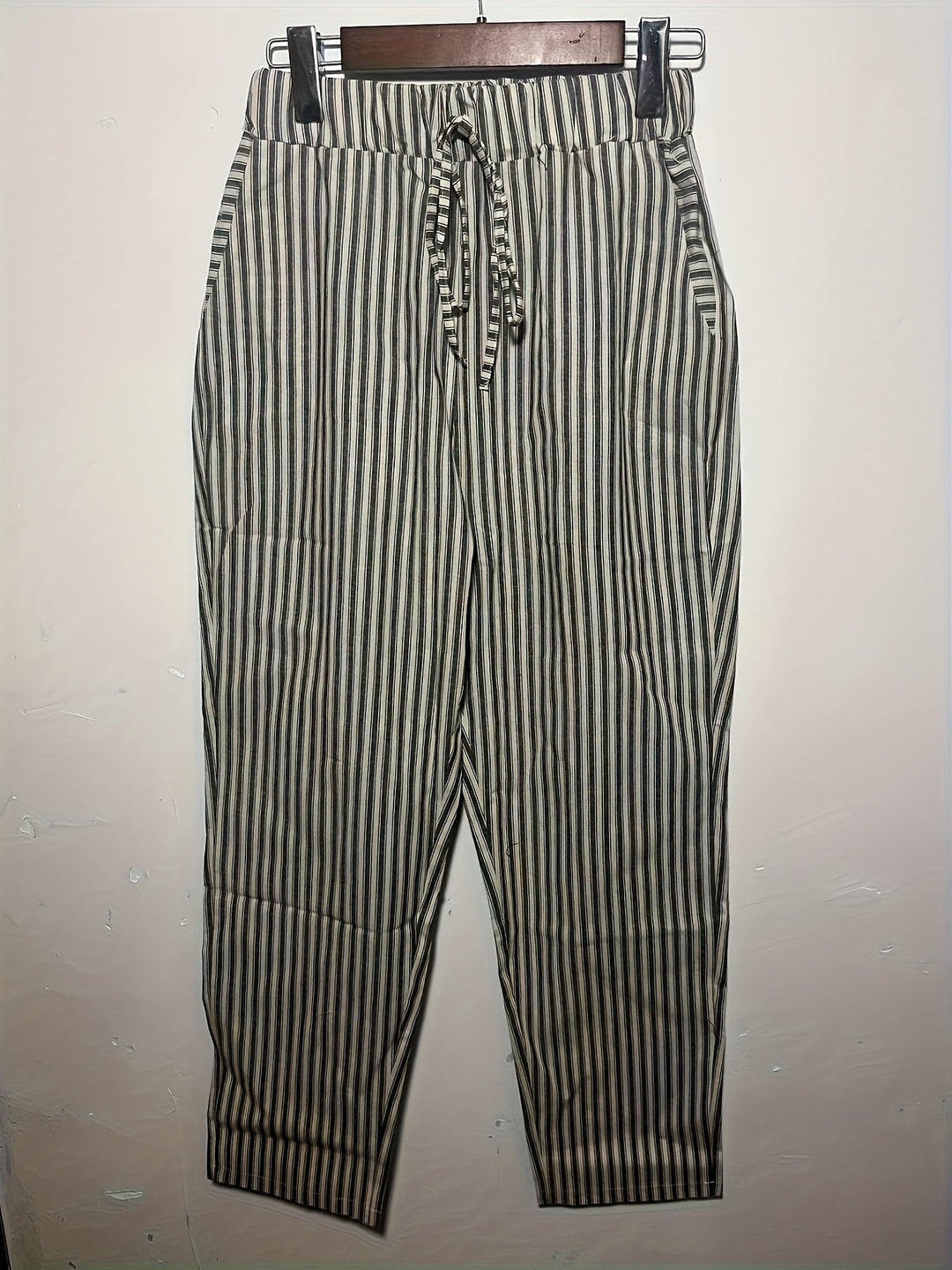 Eefje | Lichtgewicht Vrijetijdsbroek met Hoge Taille en Wijde Pijpen