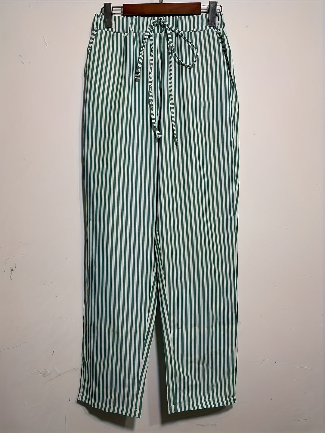 Eefje | Lichtgewicht Vrijetijdsbroek met Hoge Taille en Wijde Pijpen