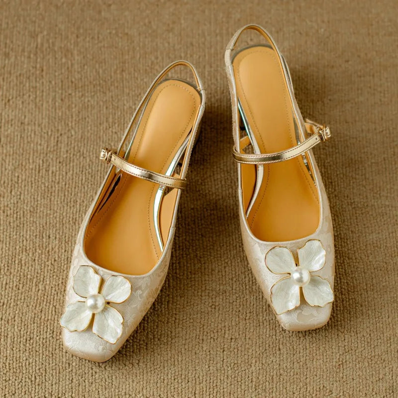 Eloise | Elegante Damesschoen met Bloemdetail