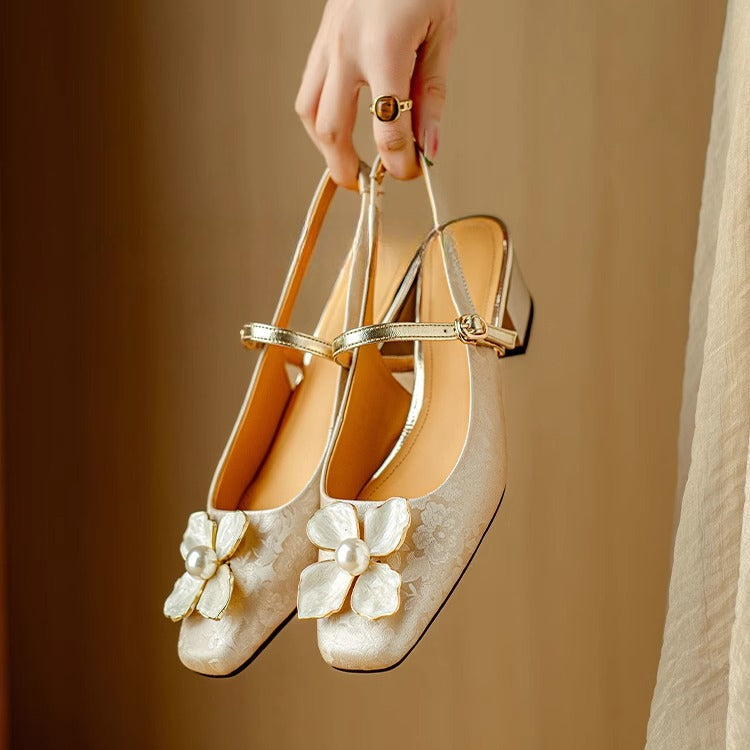 Eloise | Elegante Damesschoen met Bloemdetail
